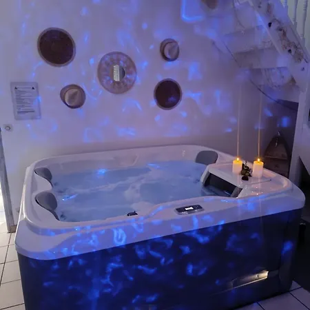 Semesterbostad Cozy With Private Hot Tub Near Amiens *