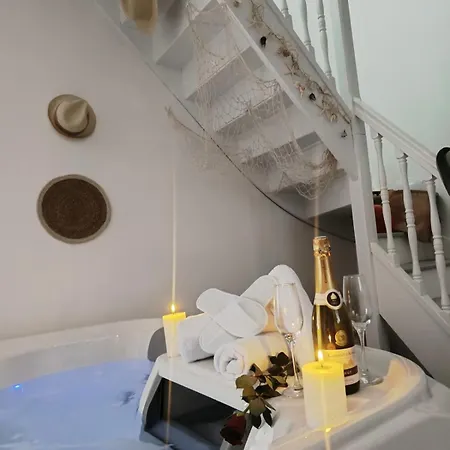 Semesterbostad Cozy With Private Hot Tub Near Amiens