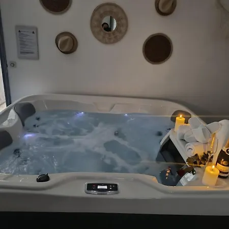 Semesterbostad Cozy With Private Hot Tub Near Amiens